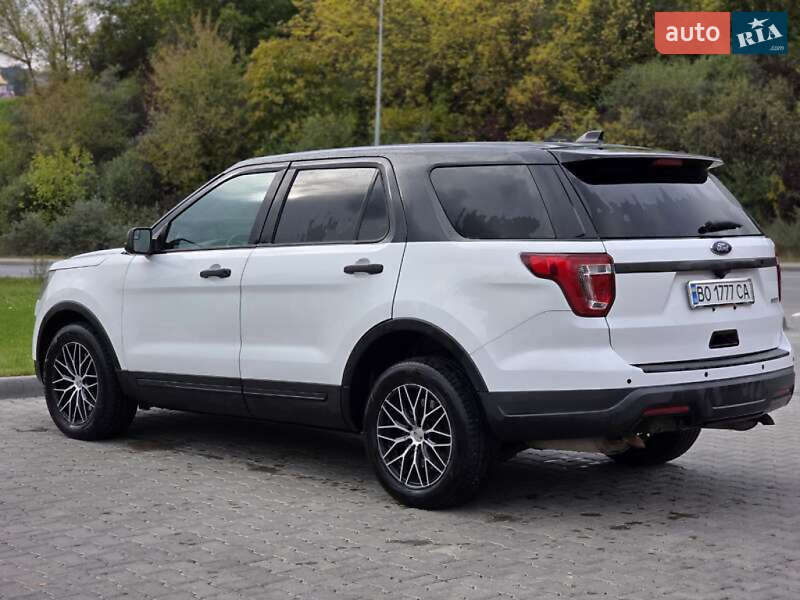 Внедорожник / Кроссовер Ford Explorer 2016 в Тернополе