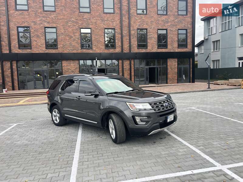 Внедорожник / Кроссовер Ford Explorer 2016 в 
