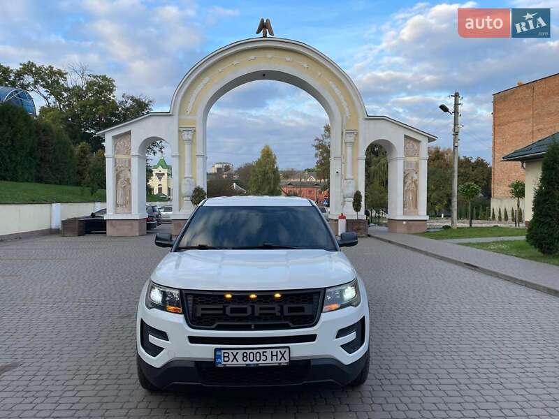 Позашляховик / Кросовер Ford Explorer 2018 в Рівному