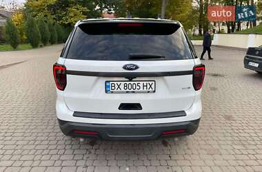 Позашляховик / Кросовер Ford Explorer 2018 в 
