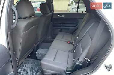 Позашляховик / Кросовер Ford Explorer 2018 в 