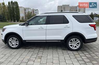 Позашляховик / Кросовер Ford Explorer 2019 в  фото 4 Позашляховик / Кросовер Ford Explorer 2019 в