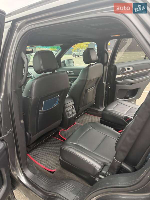 Позашляховик / Кросовер Ford Explorer 2015 в Києві