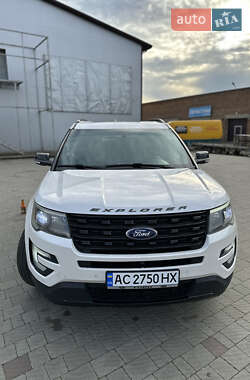 Внедорожник / Кроссовер Ford Explorer 2016 в 
