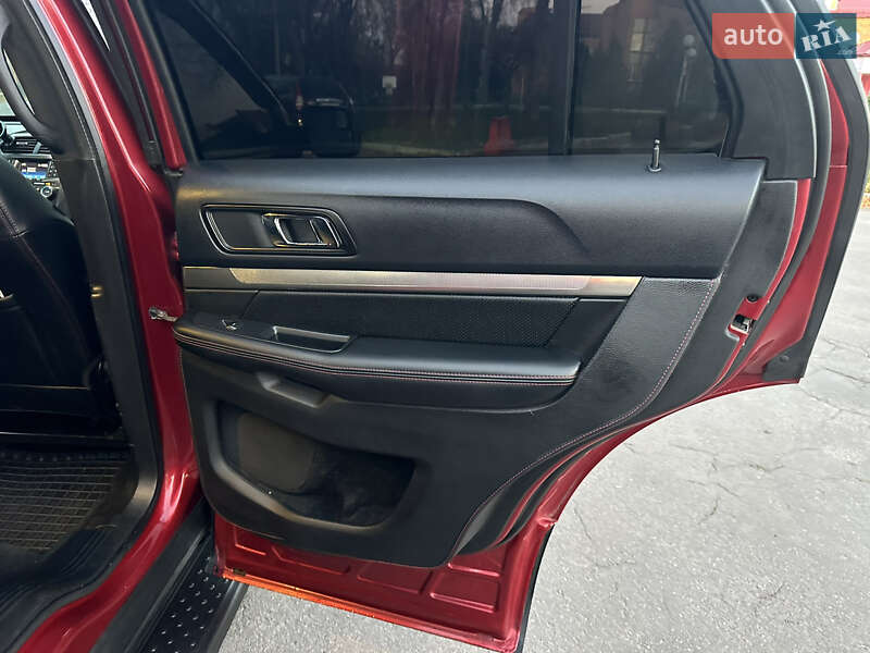 Позашляховик / Кросовер Ford Explorer 2016 в Вінниці