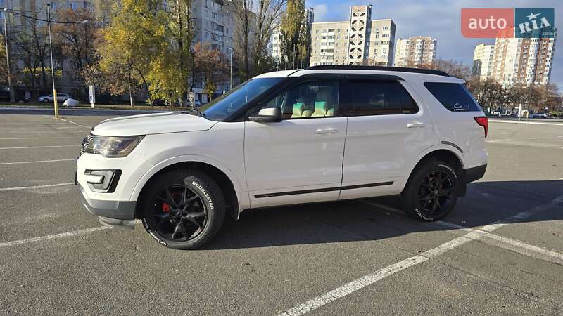 Позашляховик / Кросовер Ford Explorer 2016 в Броварах
