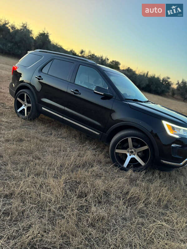 Внедорожник / Кроссовер Ford Explorer 2015 в Одессе фото 6 Внедорожник / Кроссовер Ford Explorer 2015 в Одессе