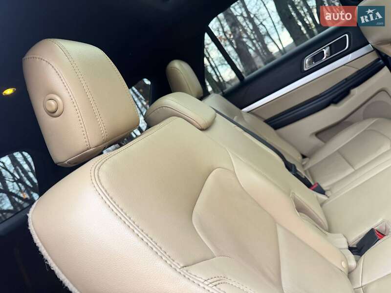 Внедорожник / Кроссовер Ford Explorer 2017 в Ахтырке