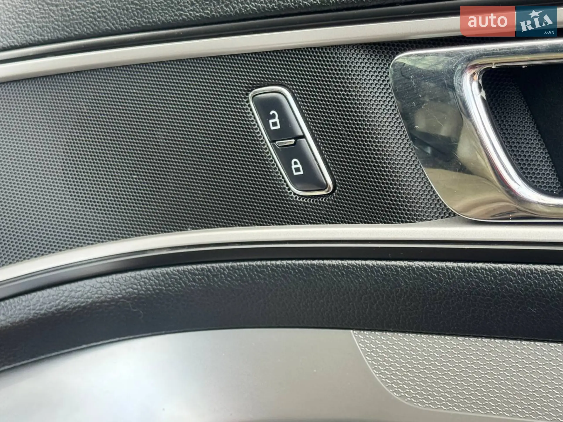 Ford Explorer 2017 VIN 1FM5K8D80HGC91385 фото оголошення 54 з 74