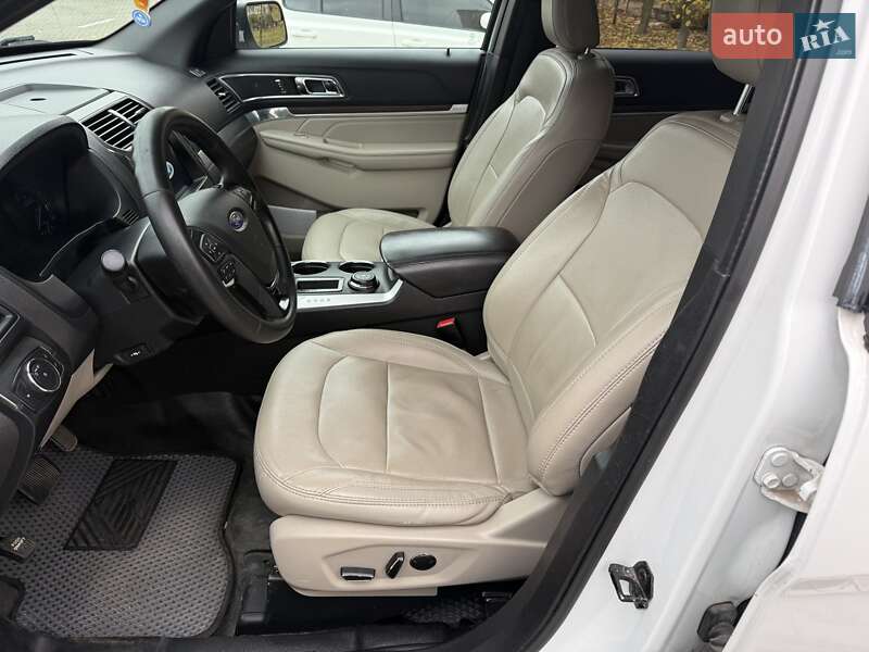 Позашляховик / Кросовер Ford Explorer 2016 в Києві фото 22 Позашляховик / Кросовер Ford Explorer 2016 в Києві