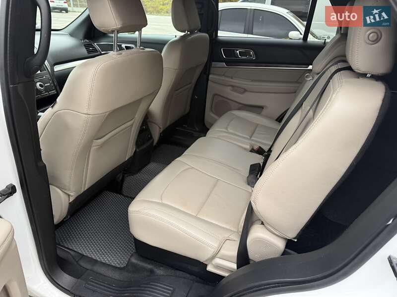 Позашляховик / Кросовер Ford Explorer 2016 в Києві фото 23 Позашляховик / Кросовер Ford Explorer 2016 в Києві