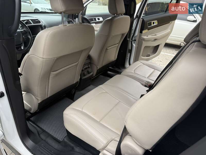 Позашляховик / Кросовер Ford Explorer 2016 в Києві фото 29 Позашляховик / Кросовер Ford Explorer 2016 в Києві