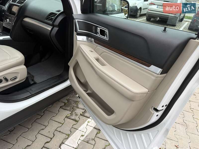 Позашляховик / Кросовер Ford Explorer 2016 в Києві фото 35 Позашляховик / Кросовер Ford Explorer 2016 в Києві