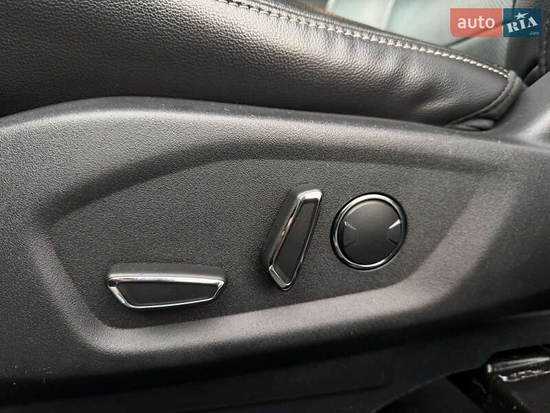 Внедорожник / Кроссовер Ford Explorer 2016 в Ивано-Франковске