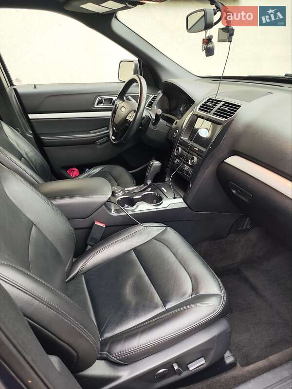 Внедорожник / Кроссовер Ford Explorer 2017 в Одессе