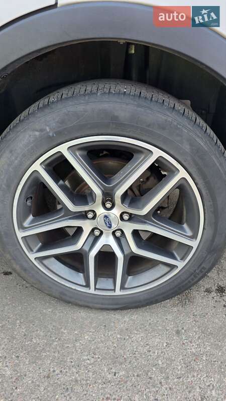 Позашляховик / Кросовер Ford Explorer 2016 в Ірпені