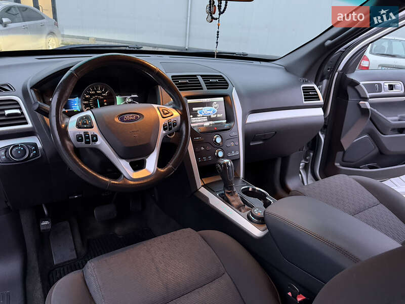 Внедорожник / Кроссовер Ford Explorer 2014 в Ивано-Франковске