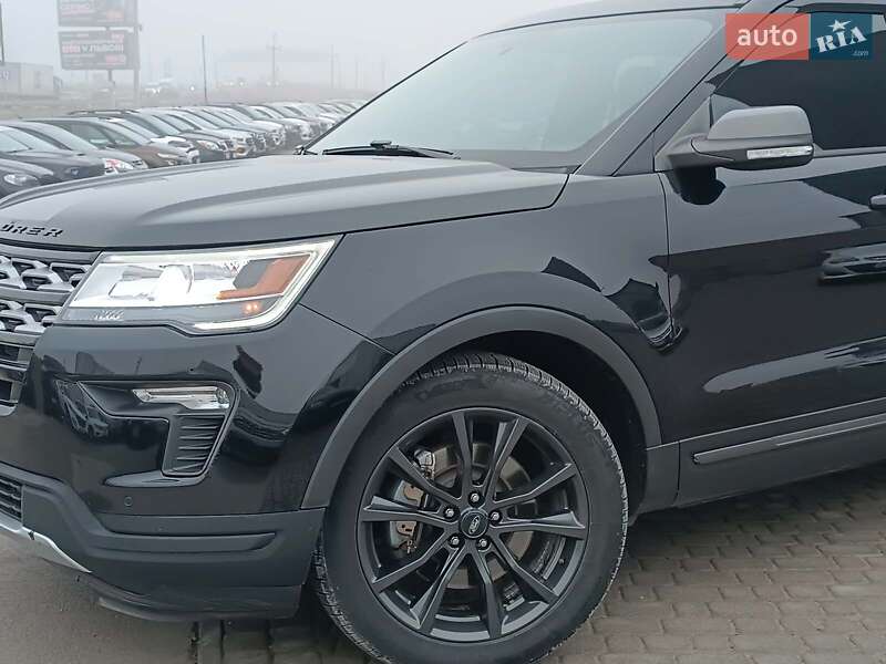 Позашляховик / Кросовер Ford Explorer 2018 в Львові