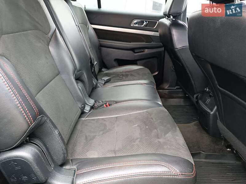 Позашляховик / Кросовер Ford Explorer 2018 в Львові