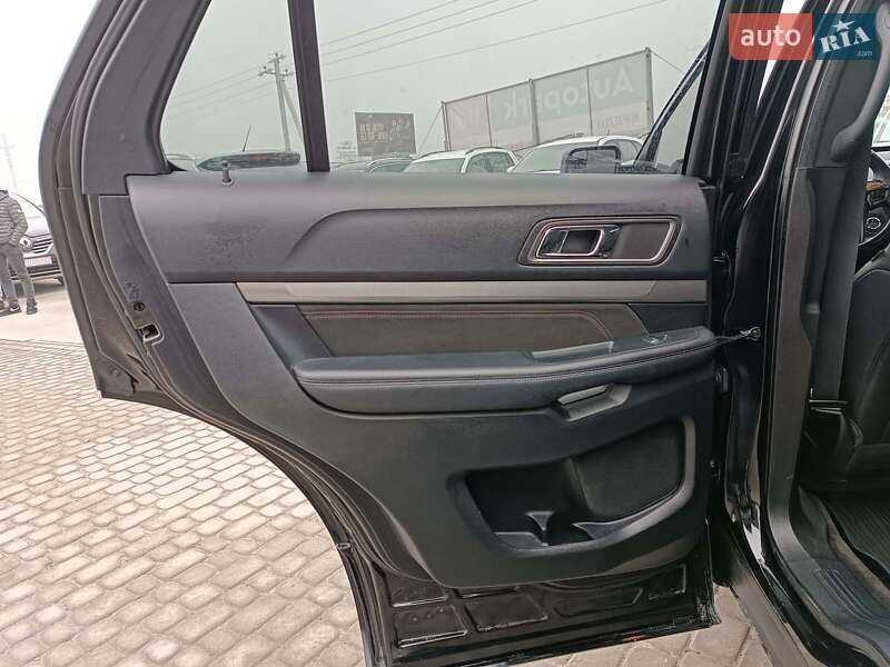Позашляховик / Кросовер Ford Explorer 2018 в Львові