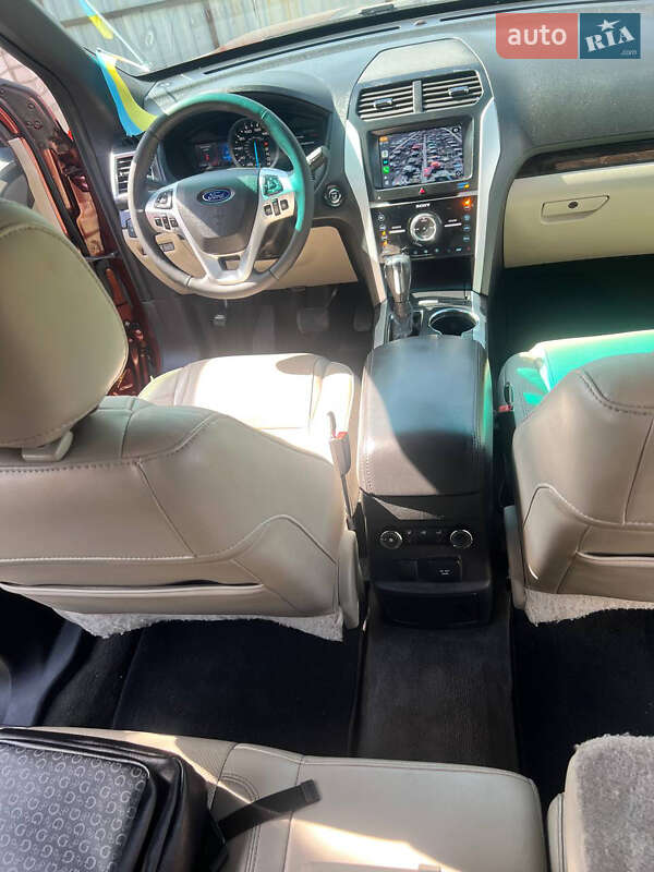 Позашляховик / Кросовер Ford Explorer 2015 в Кременчуці