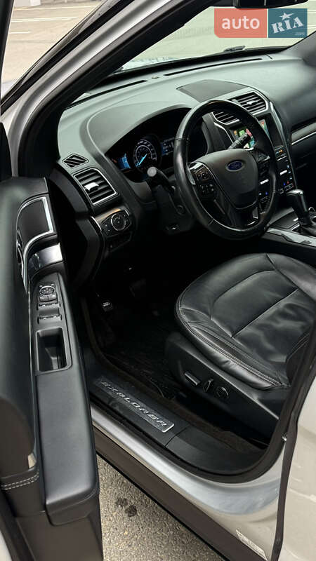 Внедорожник / Кроссовер Ford Explorer 2017 в Одессе