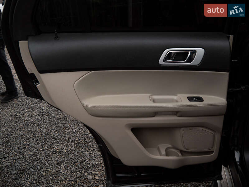 Внедорожник / Кроссовер Ford Explorer 2015 в Львове фото 15 Внедорожник / Кроссовер Ford Explorer 2015 в Львове