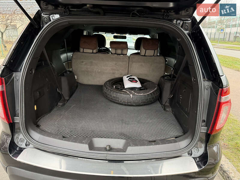 Позашляховик / Кросовер Ford Explorer 2015 в Києві