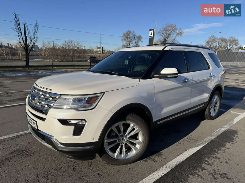 Позашляховик / Кросовер Ford Explorer 2018 в Києві