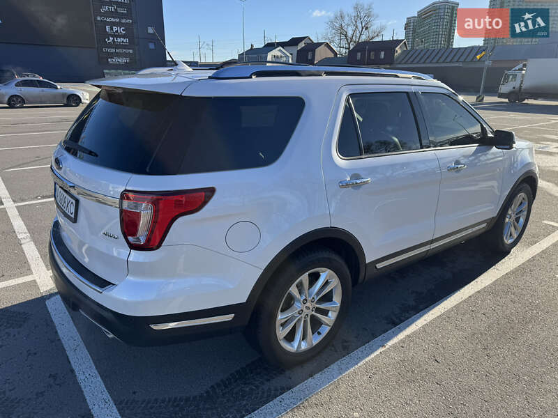 Позашляховик / Кросовер Ford Explorer 2018 в Києві