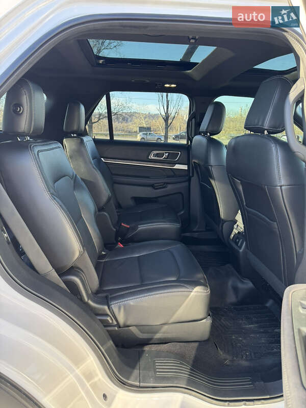 Внедорожник / Кроссовер Ford Explorer 2018 в Киеве