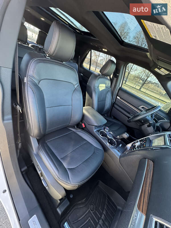 Внедорожник / Кроссовер Ford Explorer 2018 в Киеве