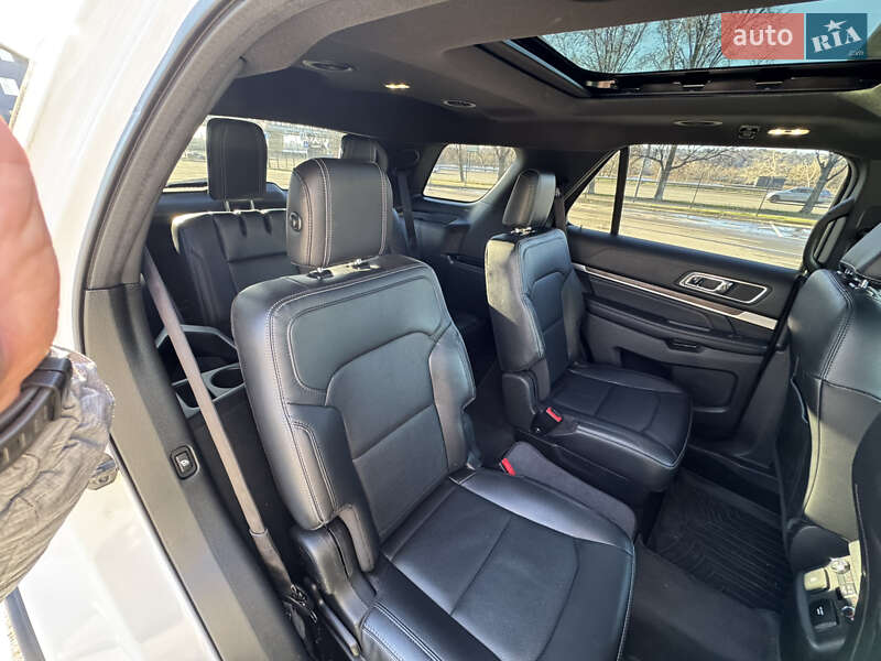 Позашляховик / Кросовер Ford Explorer 2018 в Києві