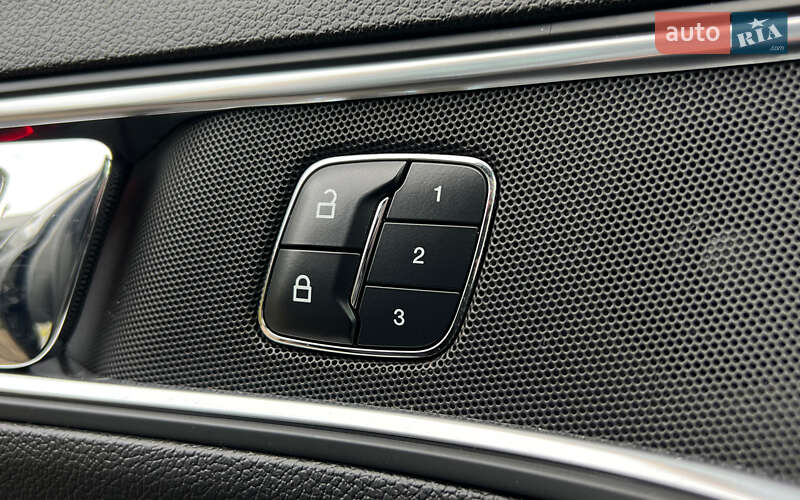 Внедорожник / Кроссовер Ford Explorer 2017 в Львове