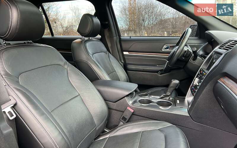 Внедорожник / Кроссовер Ford Explorer 2017 в Львове