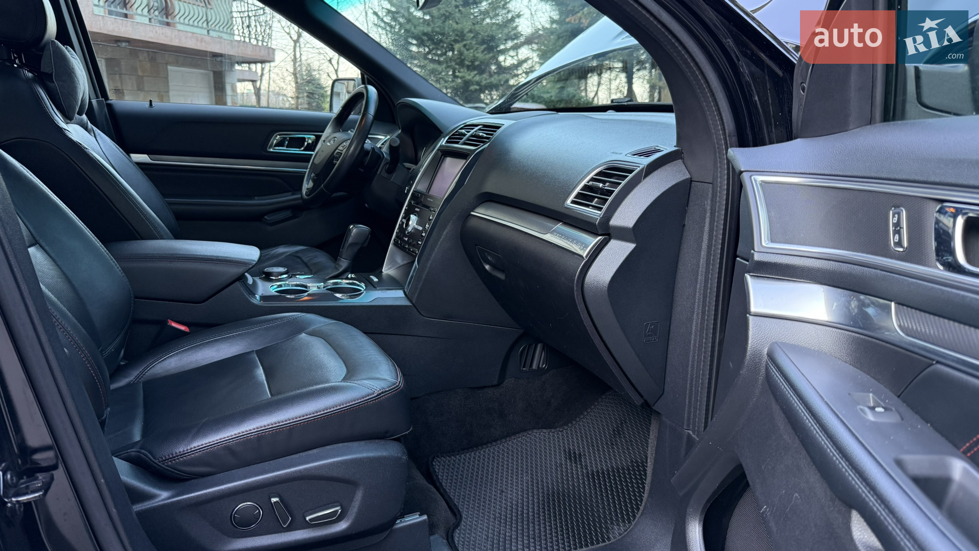 2015 Ford Explorer - мініатюра 14