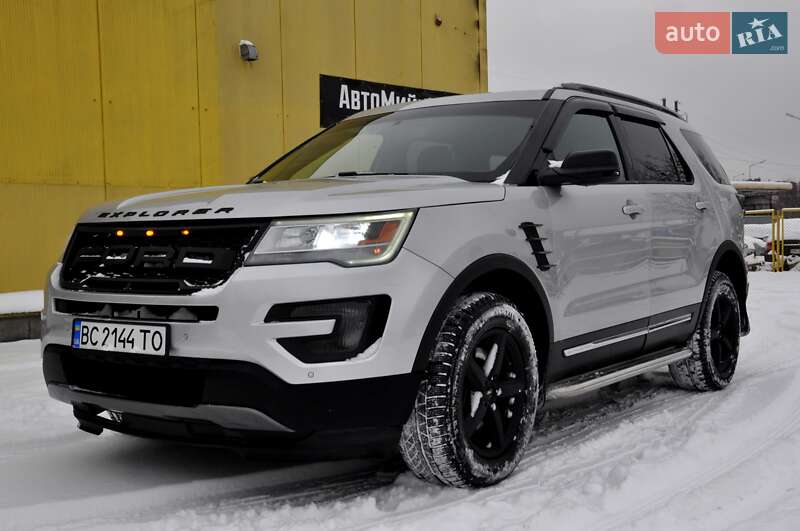 Внедорожник / Кроссовер Ford Explorer 2016 в Львове