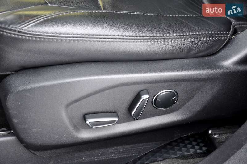 Внедорожник / Кроссовер Ford Explorer 2016 в Львове