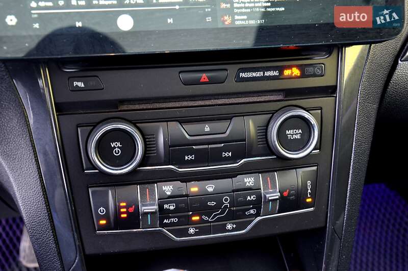 Внедорожник / Кроссовер Ford Explorer 2016 в Львове