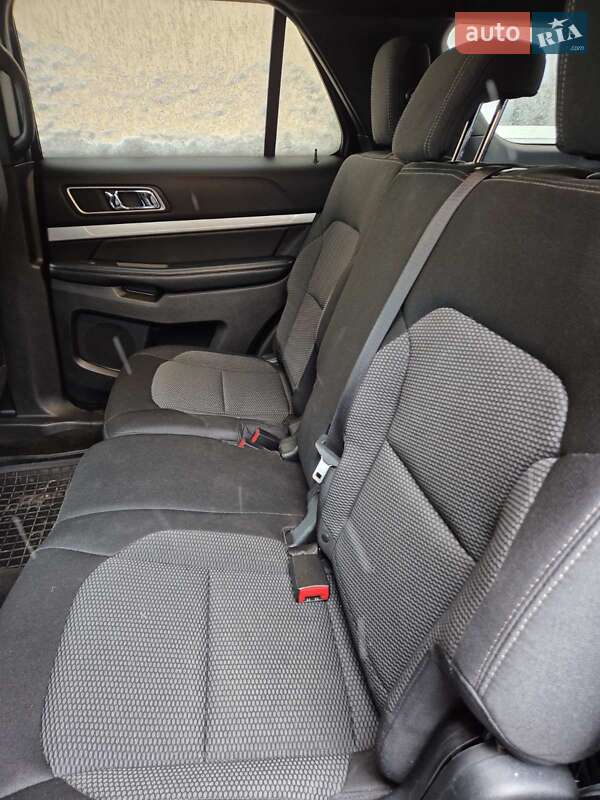 Внедорожник / Кроссовер Ford Explorer 2017 в Ивано-Франковске