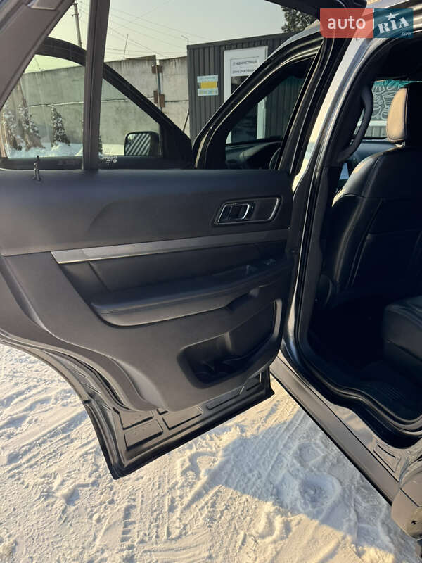 Внедорожник / Кроссовер Ford Explorer 2018 в Новомосковске