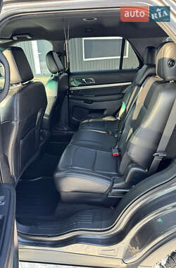 Внедорожник / Кроссовер Ford Explorer 2018 в Новомосковске
