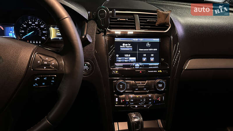 Внедорожник / Кроссовер Ford Explorer 2016 в Буче