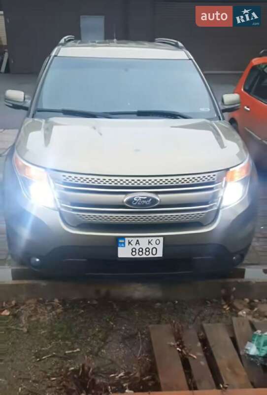 Внедорожник / Кроссовер Ford Explorer 2013 в Ладыжине