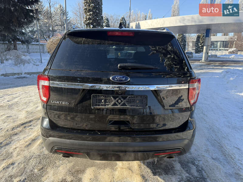 Позашляховик / Кросовер Ford Explorer 2017 в Рівному