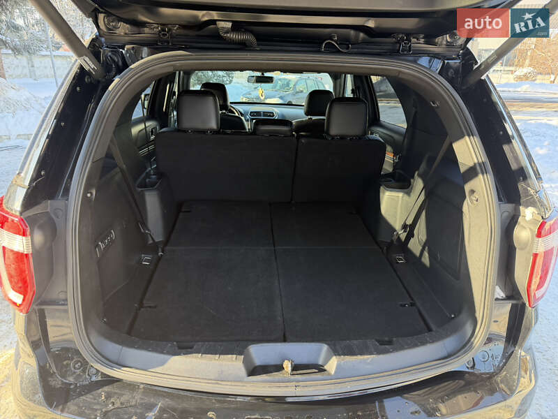 Позашляховик / Кросовер Ford Explorer 2017 в Рівному