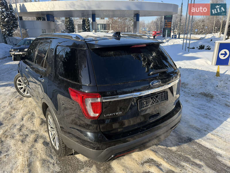 Позашляховик / Кросовер Ford Explorer 2017 в Рівному