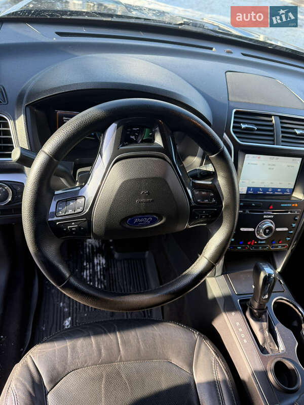 Позашляховик / Кросовер Ford Explorer 2017 в Рівному