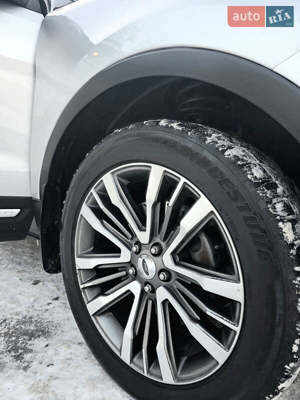 Позашляховик / Кросовер Ford Explorer 2017 в Києві