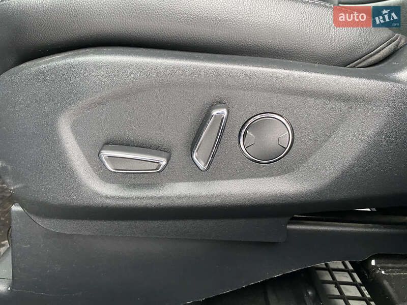 Позашляховик / Кросовер Ford Explorer 2017 в Вінниці